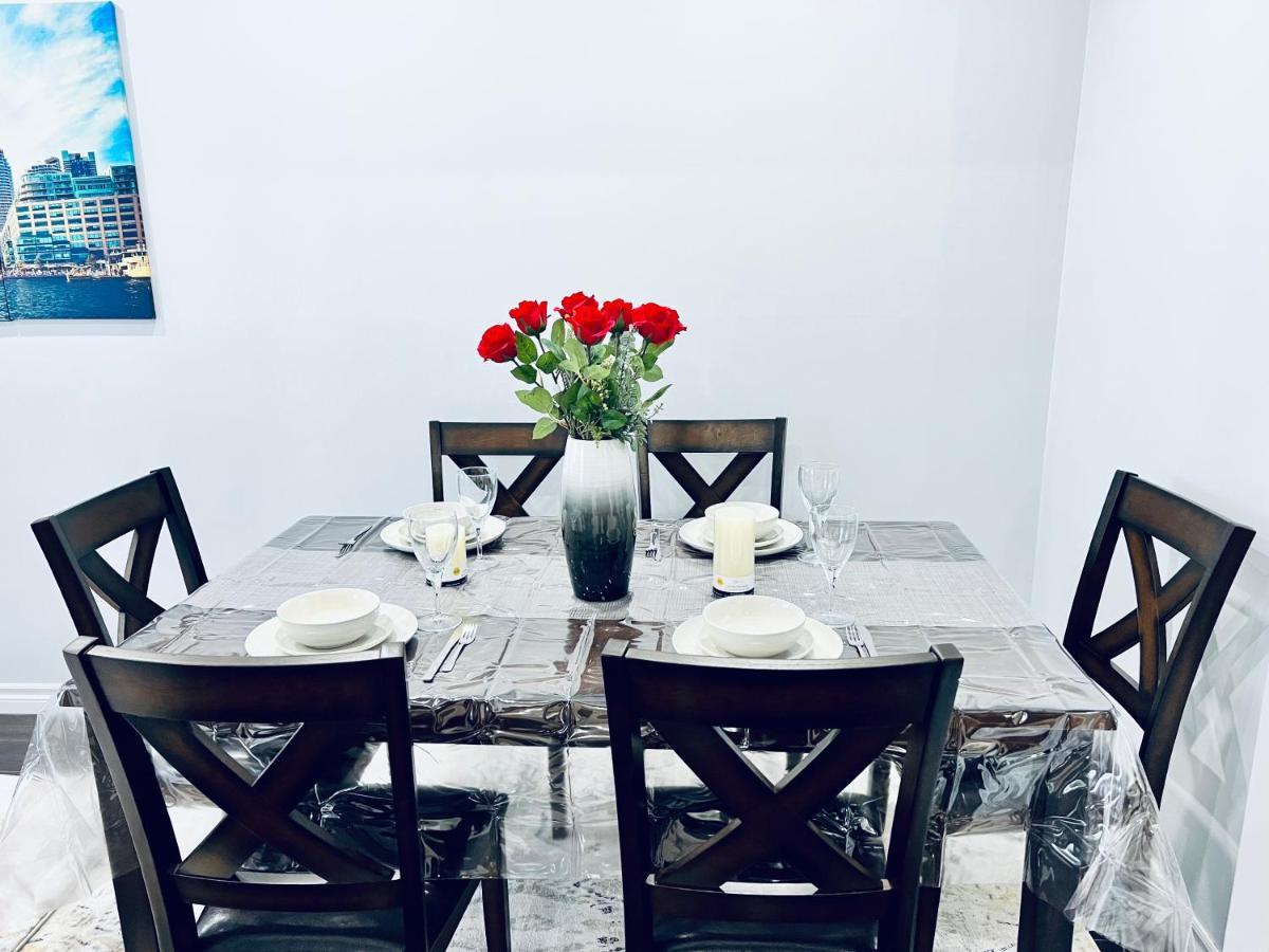 Furnished Family Home Near Toronto - Great Location Game Room - Backyard - Parking & Self Checkin Pickering Dış mekan fotoğraf