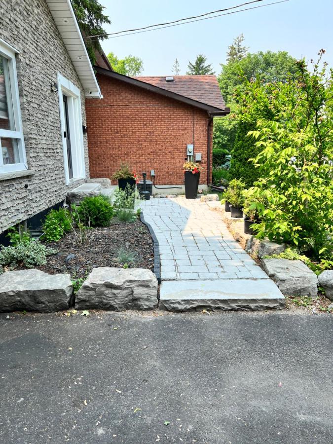 Furnished Family Home Near Toronto - Great Location Game Room - Backyard - Parking & Self Checkin Pickering Dış mekan fotoğraf